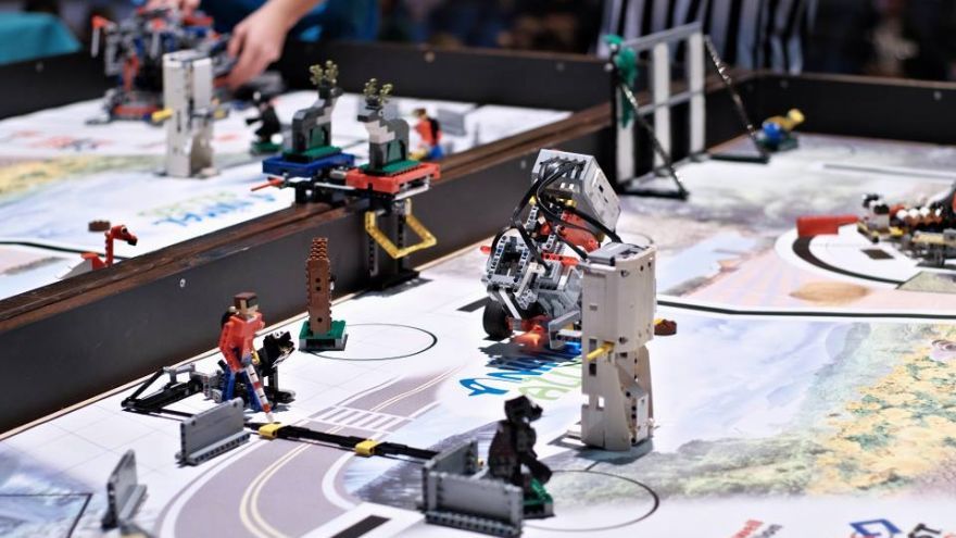 Z regionálnych kôl FIRST LEGO League postúili víťazi do semifinále v Debrecíne.